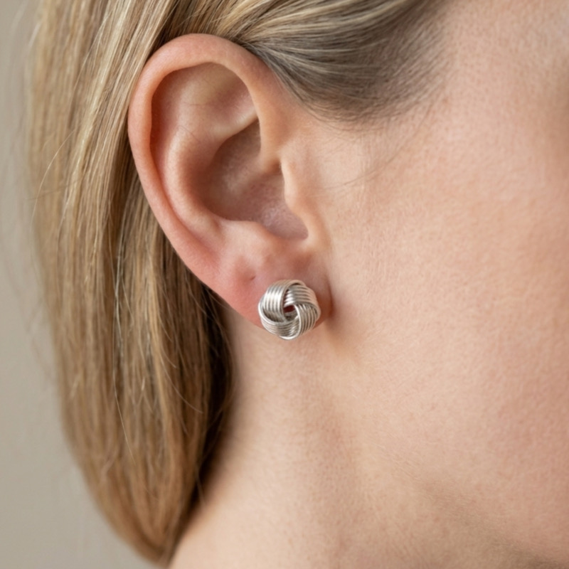 گوشواره میخی زنانه طرح گره