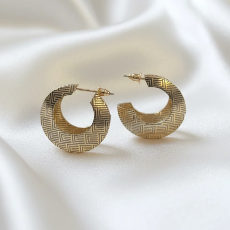 گوشواره حلقه ای زنانه ورساچه