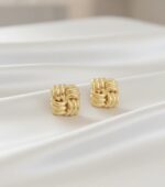 گوشواره میخی زنانه مدل گره ای