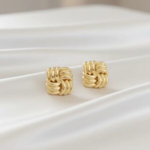 گوشواره میخی زنانه مدل گره ای